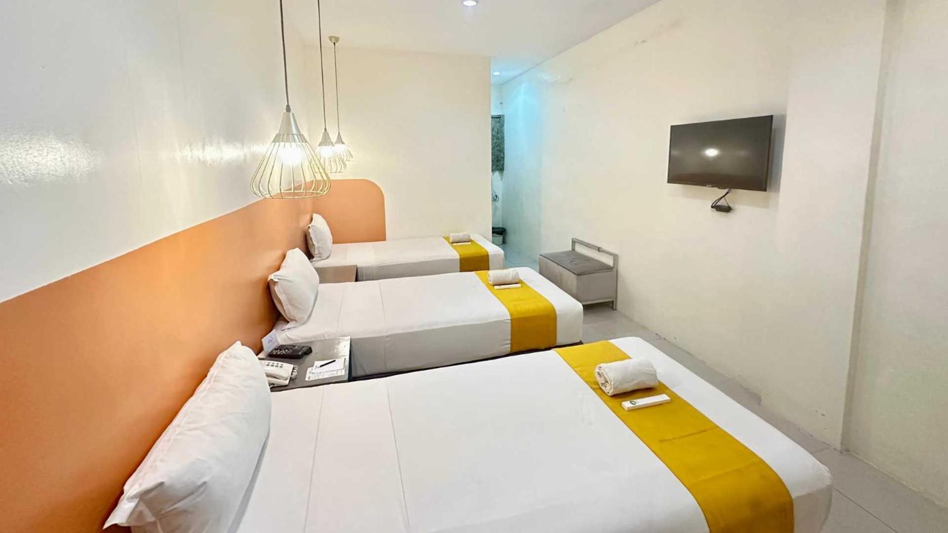 Travelbee Capitol Inn سيبو المظهر الخارجي الصورة
