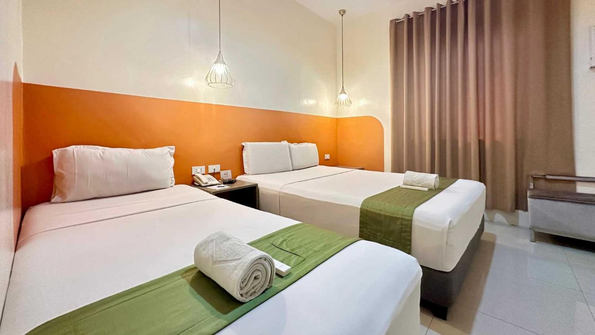 Travelbee Capitol Inn سيبو المظهر الخارجي الصورة